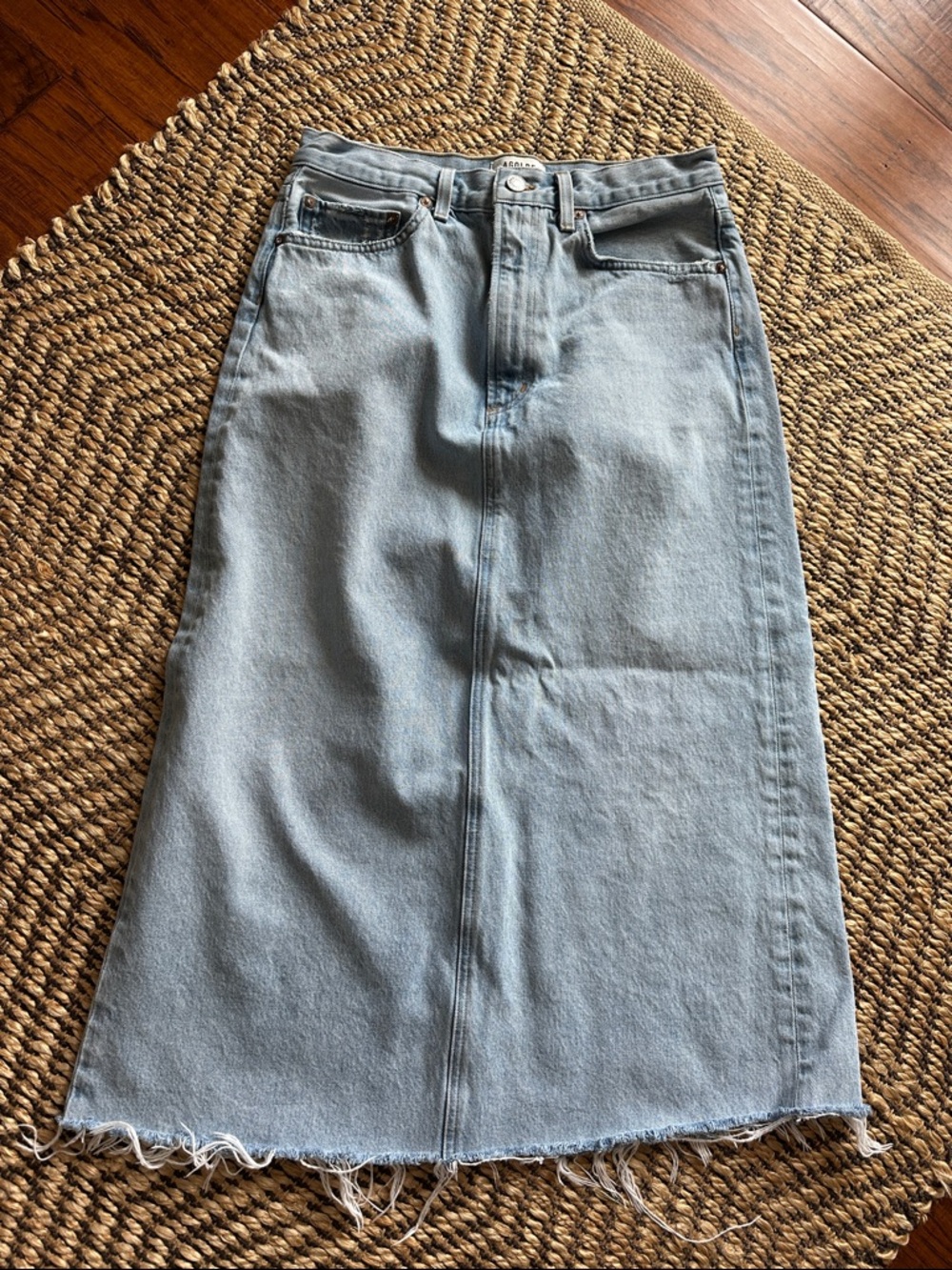 Agolde Light Blue Raw-Hem Denim Midi Skirt sz 27